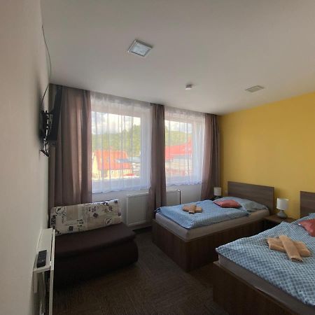 Penzion&restaurant Teplanka Považská Bystrica Buitenkant foto